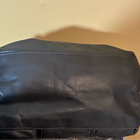 Vintage genuine leather black and gold purse - Picture 10 of 14